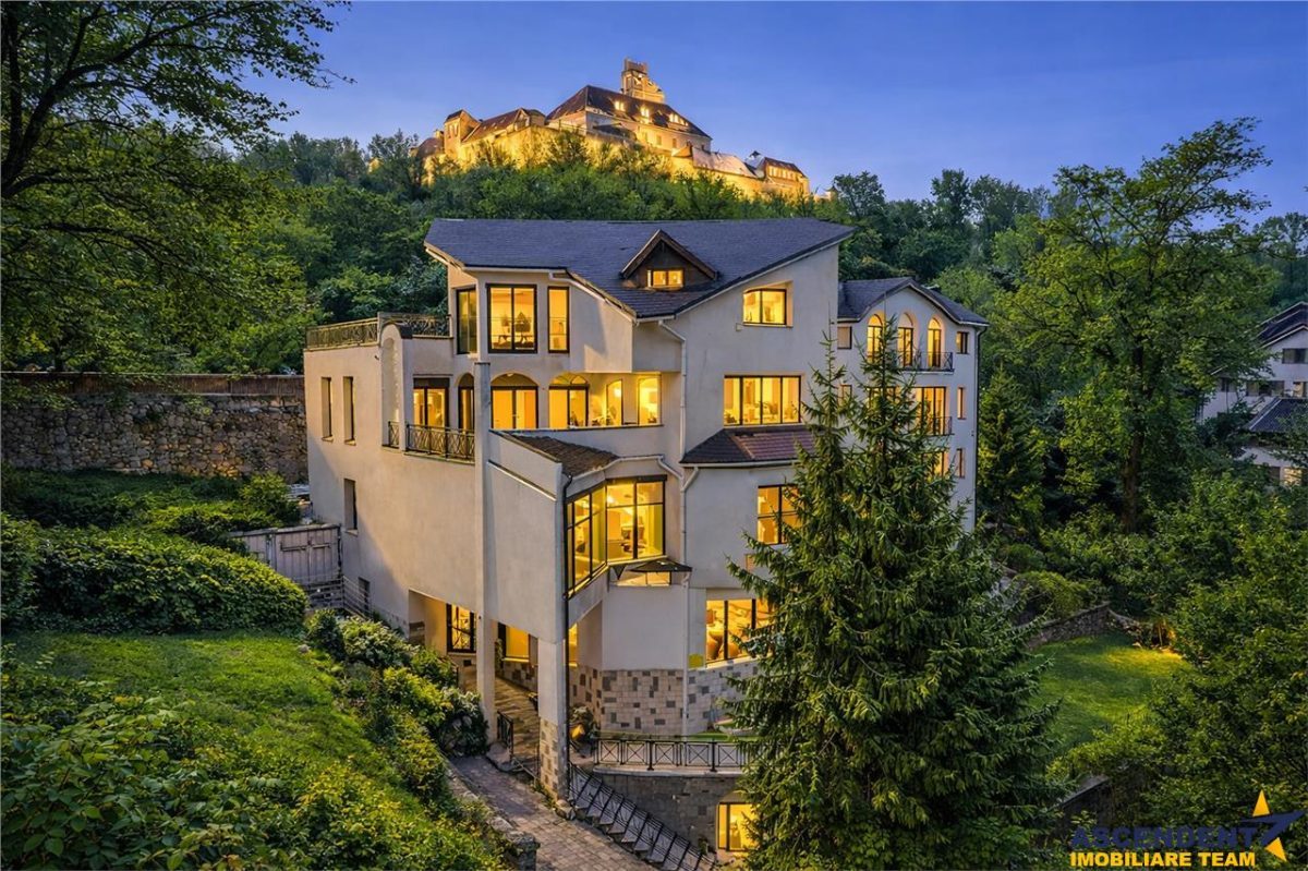 Castelariu:spectacol panoramic,locatie prestigioasa,Central, Brasov - Brasov