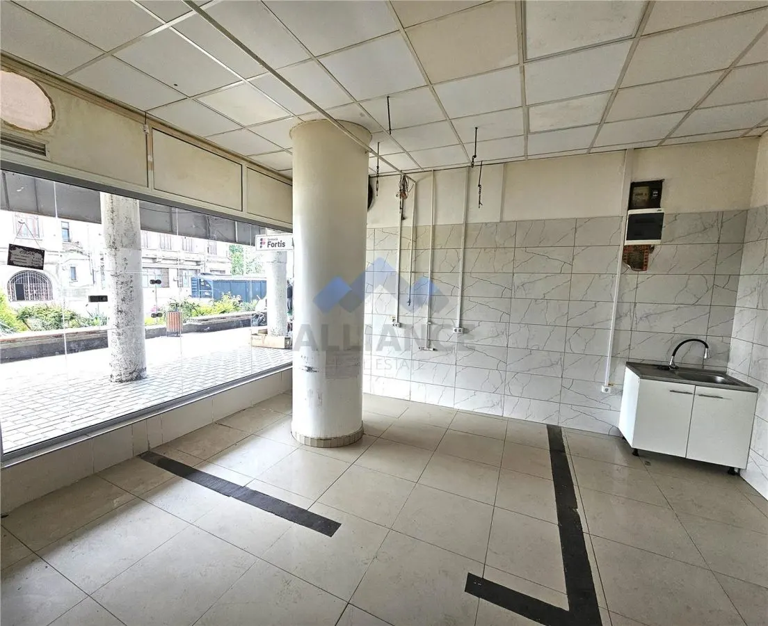 Piata Independentei, spatiu comercial  51 mp, vitrina generoasa - foto 1