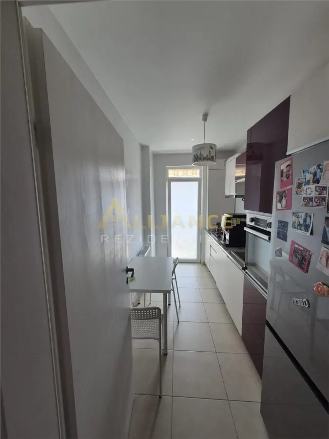 Sector 4 Apartament 3 Camere - foto 1