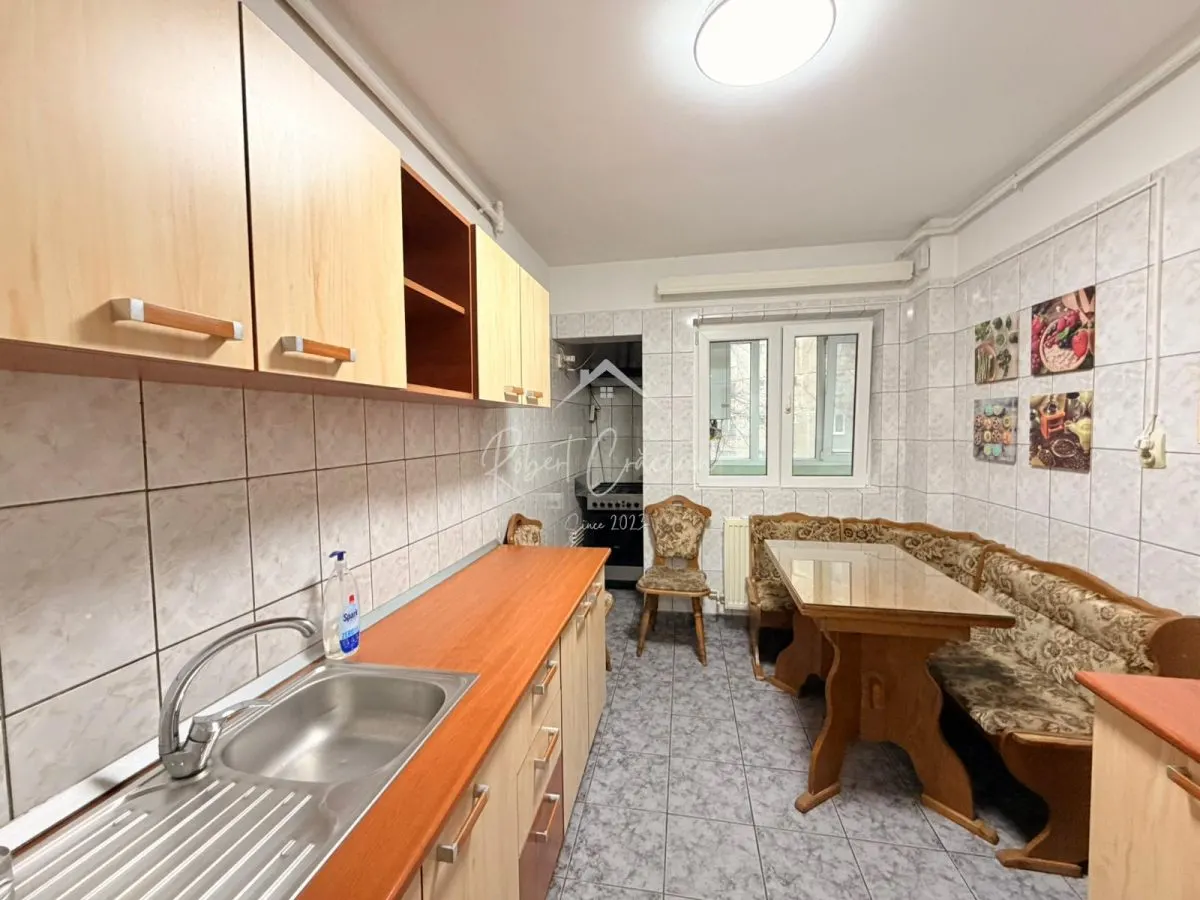 Apartament 4 camere de vânzare â€“ Apărătorii Patriei-5 minute metrou - foto 5