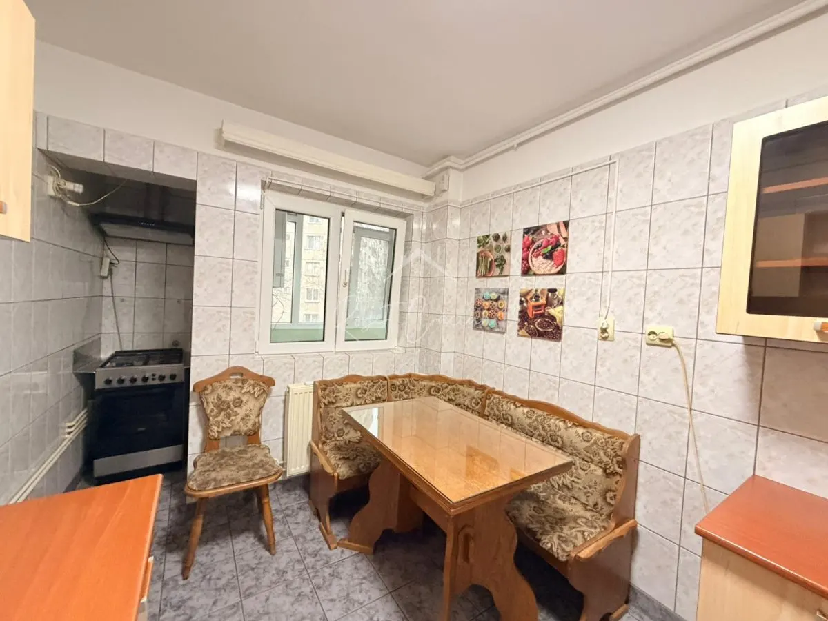 Apartament 4 camere de vânzare â€“ Apărătorii Patriei-5 minute metrou - foto 6