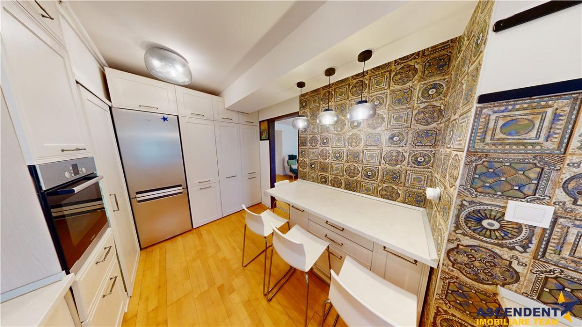 Spatialitate si confort: apartament 4 camere, Central, Brasov: FILM & 3D - foto 23
