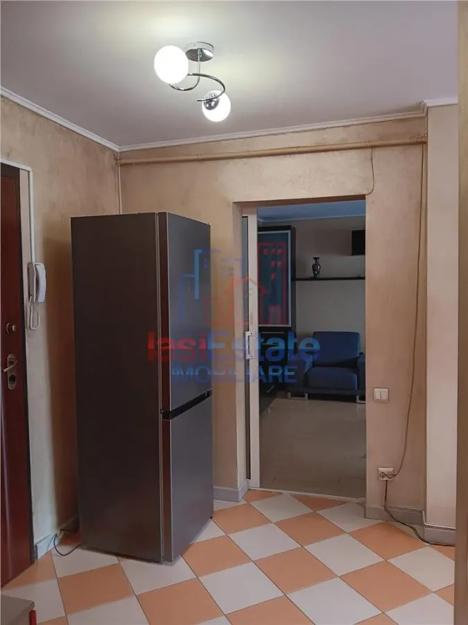 Apartament 3 camere decomandat - foto 1