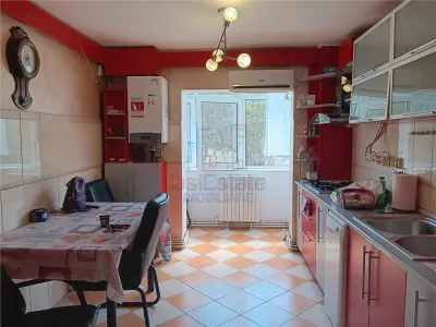Apartament 3 camere decomandat - foto 21