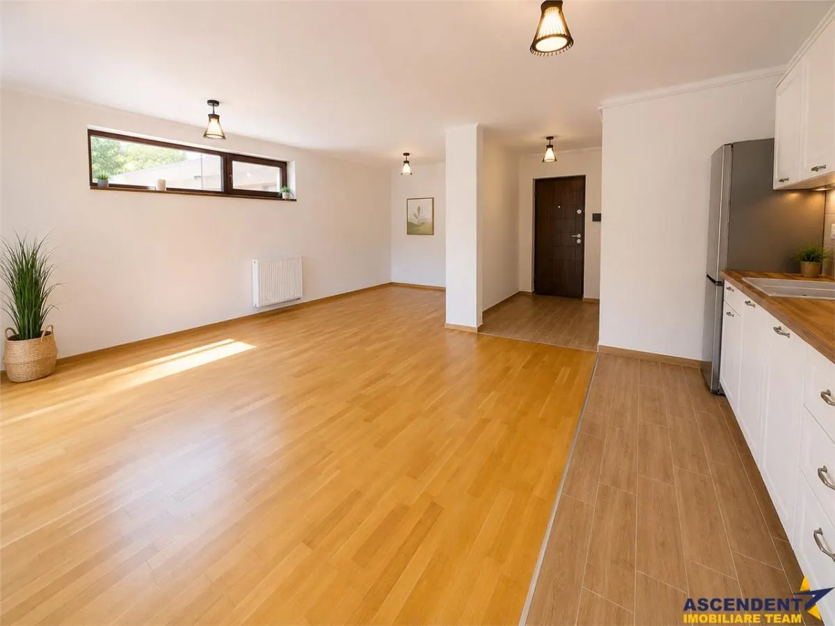 Micul Penthouse, terasa + gradina 50 mp, vedere spectaculoasa, Cetatea Brasov - foto 5