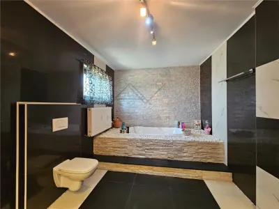 VILA BRAGADIRU CLINCENI - PISCINA TEREN 1000 mp - GATA DE MUTAT TOATE UTILITATILE - foto 13