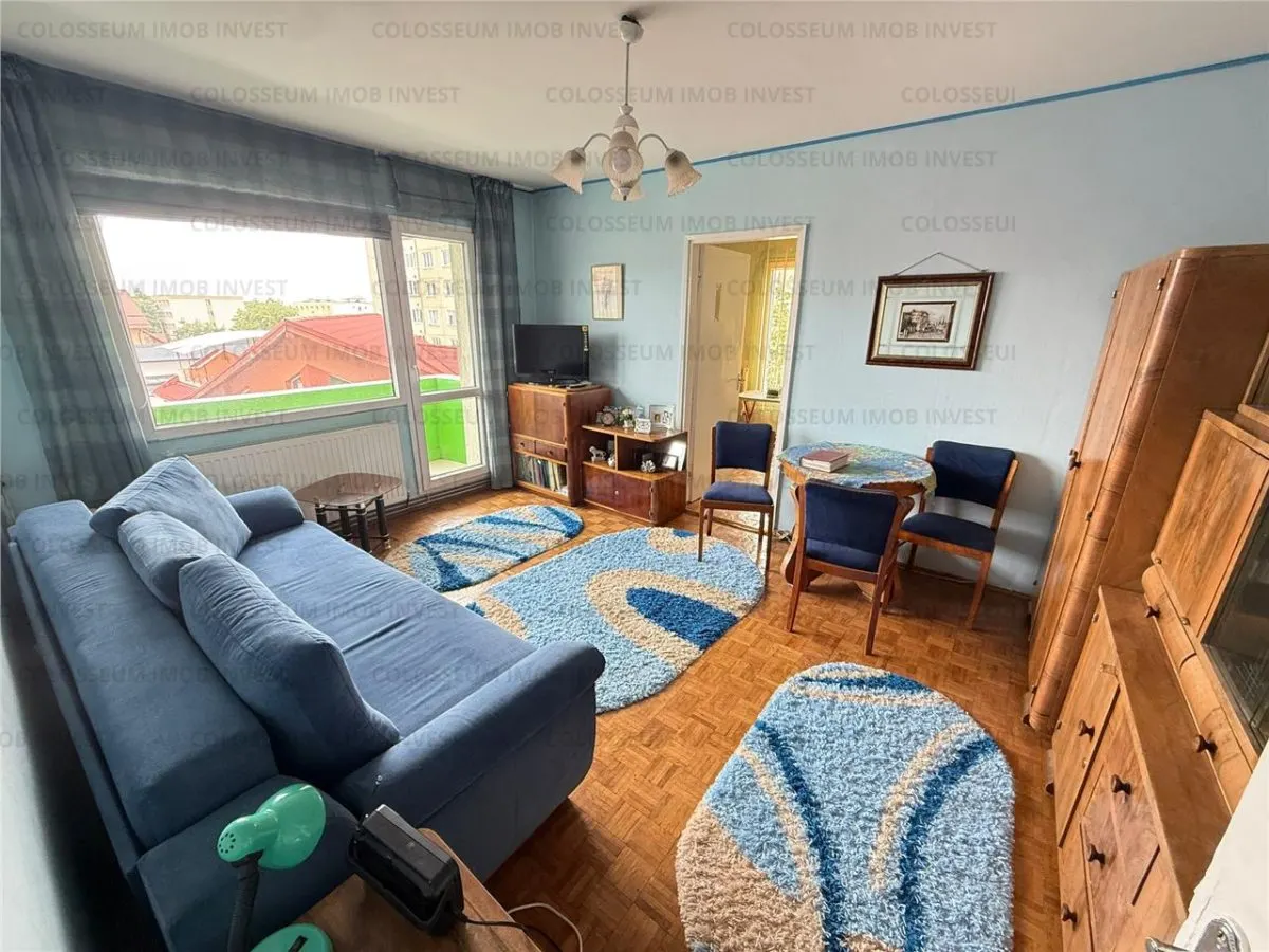 Apartament 3 camere, semidecomandat - zona Astra/Uranus - foto 1