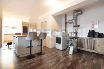 RECO Apartament cu 3 Camere  , Paleu - foto 4