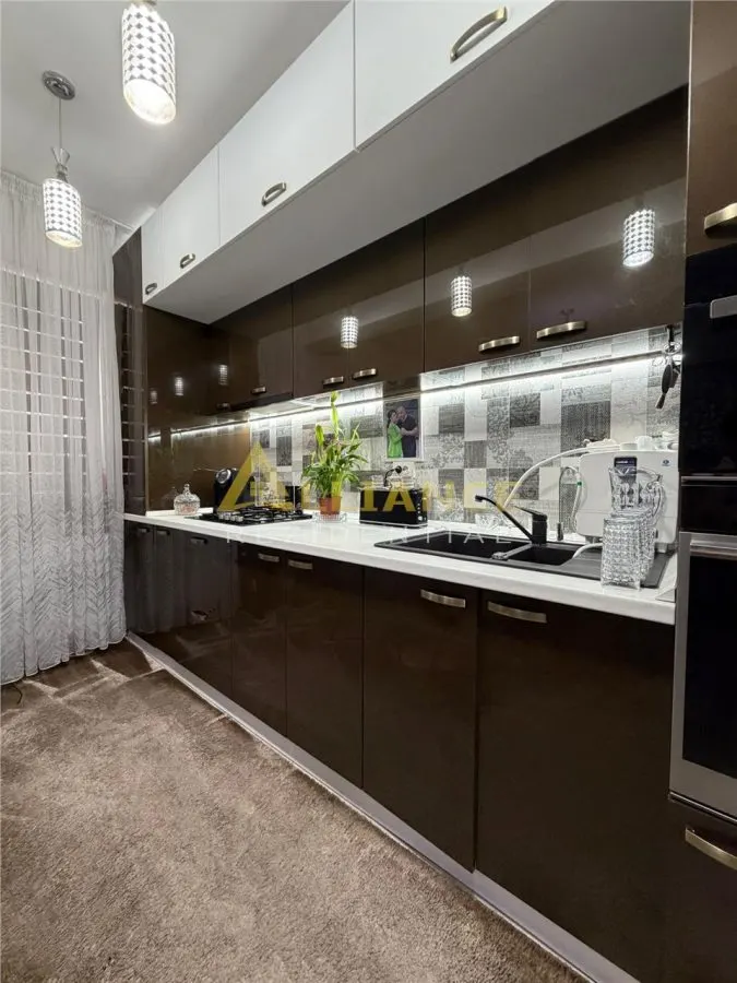 Sector 4 Metrou Aparatorii Patriei Apartament 2 Camere Mobilat si Utilat - foto 7