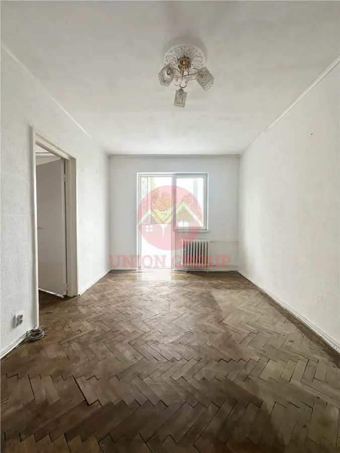 Apartament 2 Camere Semidecomandat, Etaj Intermediar, Tomis Nord Ciresica - foto 1