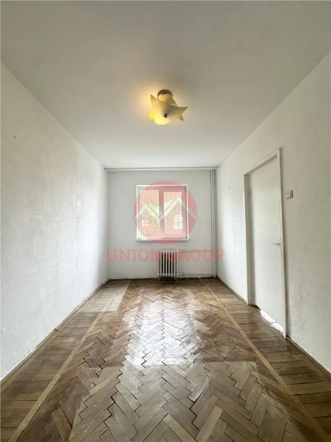 Apartament 2 Camere Semidecomandat, Etaj Intermediar, Tomis Nord Ciresica - foto 3