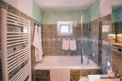 Apartament luminos cu 2 camere decomandate, Rasnov, Brasov. - foto 4