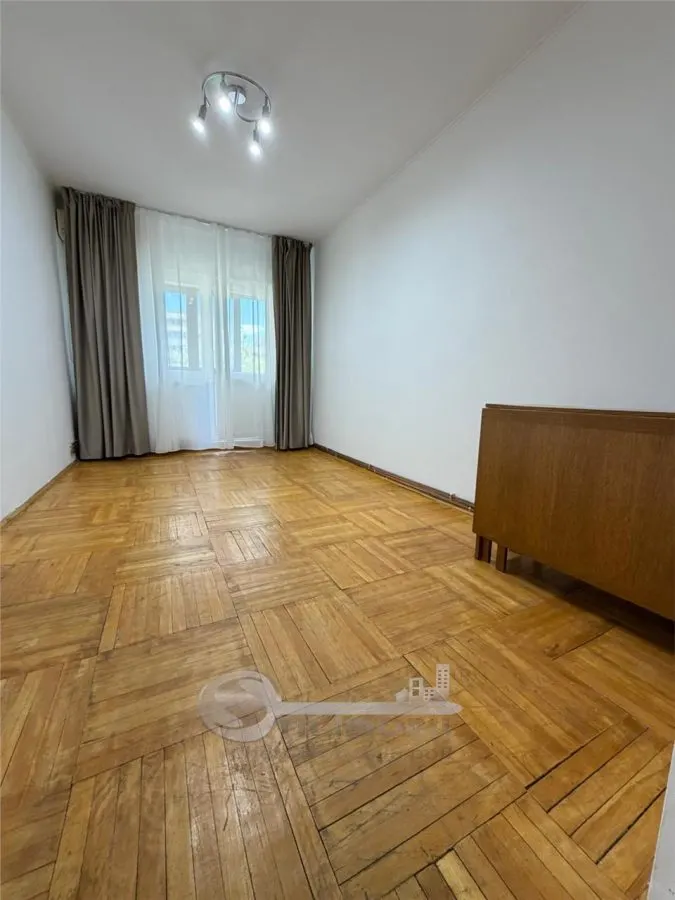 Apartament 3 camere, 75 mp, 2 băi, 2 balcoane, CT, 3 AC, boxă 9 mp și 2 locuri de parcare â€“ Nicolina - foto 2