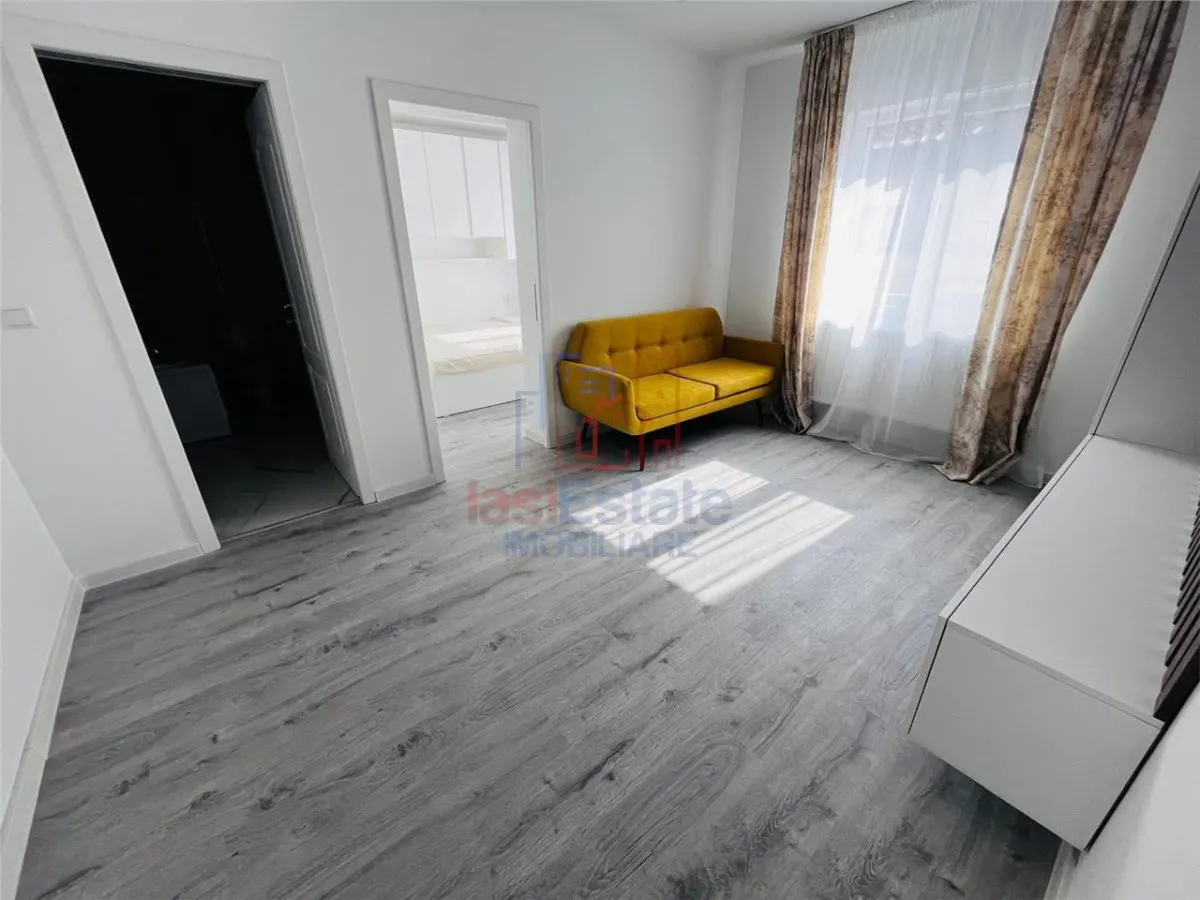 Superb Apartament Nou cu 2 camere cu parcare - foto 1