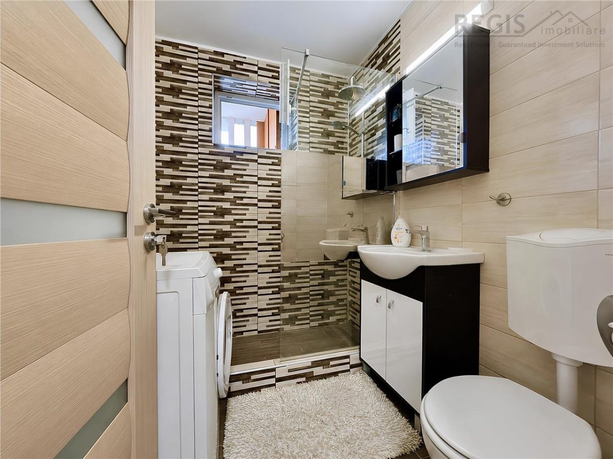 Apartament spatios cu 2 camere si 2 balcoane zona Tractorul - foto 8