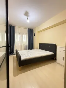 Inchiriez apartament 3 camere semidecomandat capat cug - Iasi