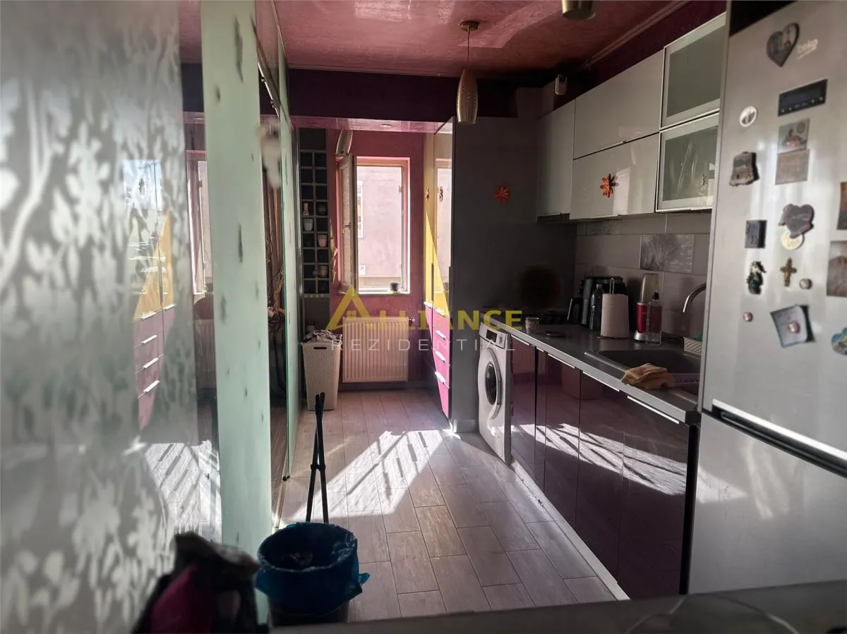 Apartament spatios cu 3 camere Aurel Persu - foto 2