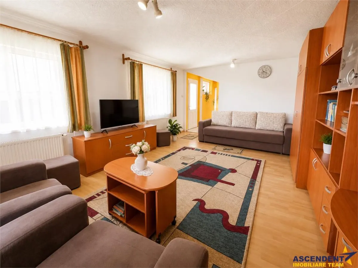 Casa primitoare in decor valoros, rodnic teren de 850mp, Ilieni, Covasna: FILM! - foto 2