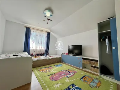 Vila cu 5 camere si 500mp de teren, de vanzare in Horpaz - foto 13