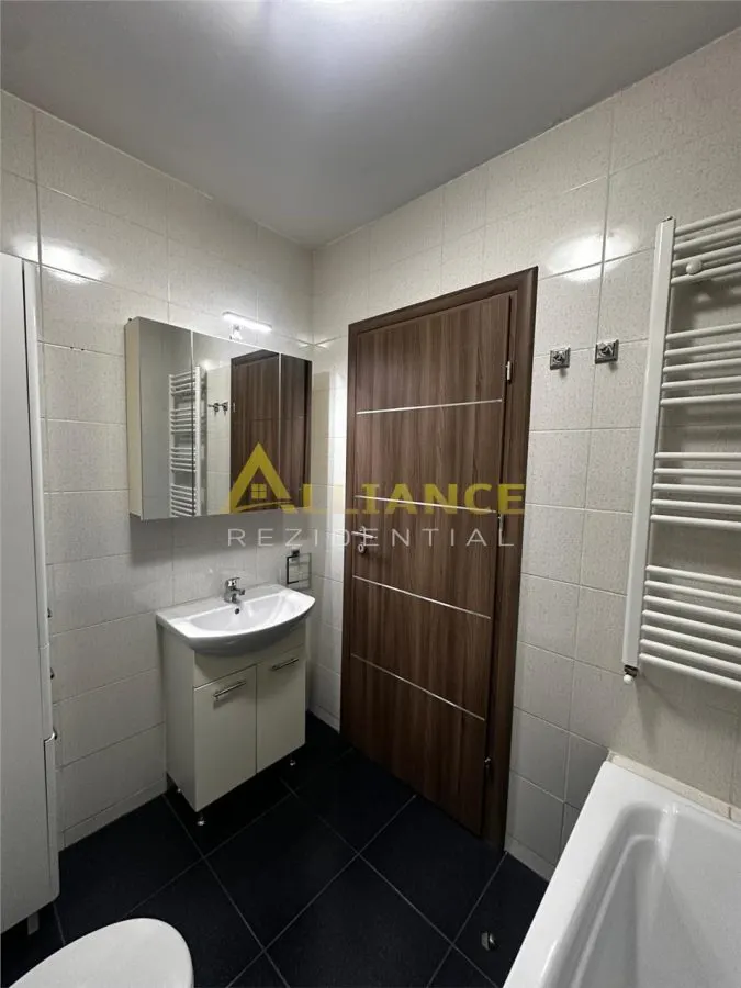Apartament 3 camere , 2 bai ~ Brown Residence - foto 11