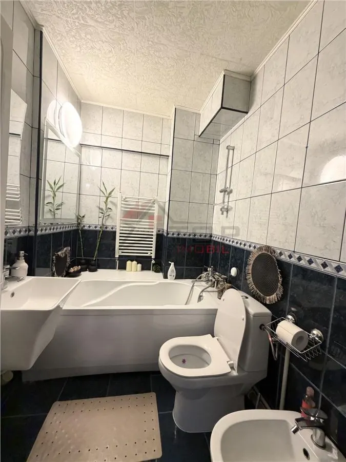 Apartament 4 camere + garaj-  Nicolina Belvedere - foto 12