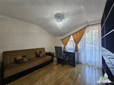 Apartament deosebit, 4 camere, in vila cu intrare separata - o oaza de liniste in inima Constantei - foto 12