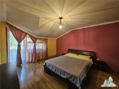 Apartament deosebit, 4 camere, in vila cu intrare separata - o oaza de liniste in inima Constantei - foto 6