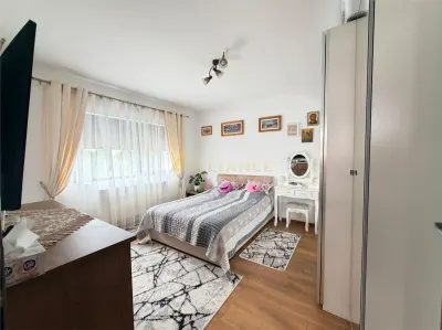 Casa individuala P+1E || 4 camere 2 bai || teren 300mp || - foto 3